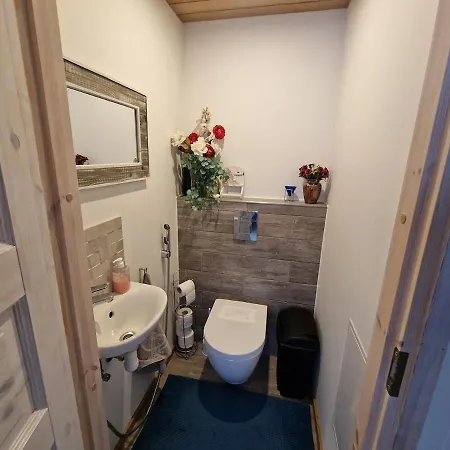 בית נופש Small House With Sauna