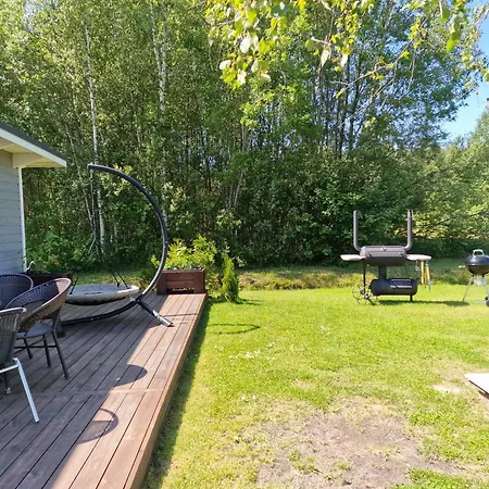 Small House With Sauna 펜션 *