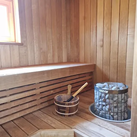 Small House With Sauna 펜션